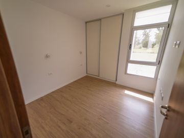 Casa en venta a estrenar en Barrio Cerrado Pinares del Sur!