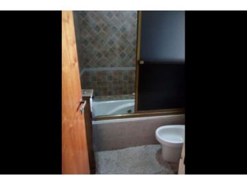 Triplex Tipo Casa de 5 Ambientes en Haedo con Quincho, Parrilla y Balcón