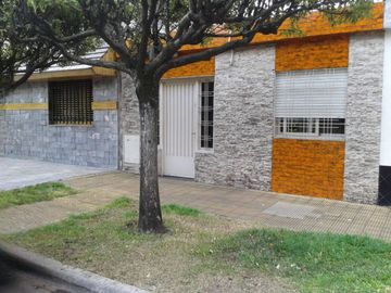 Ph al frente .3amb.patio y terraza ,Ramos Mejia sur