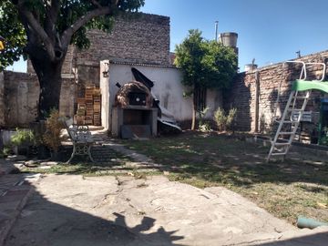 CASA EN VENTA AL FRENTE ZONA SUR OPORTUNIDAD
