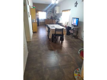 CASA EN VENTA AL FRENTE ZONA SUR OPORTUNIDAD