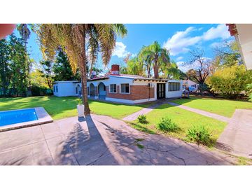 Excelente Propiedad en FUNES. Zona 1. Lote 1360m2.