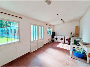 Excelente Propiedad en FUNES. Zona 1. Lote 1360m2.