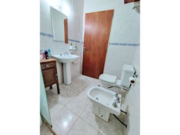 Excelente Propiedad en FUNES. Zona 1. Lote 1360m2.