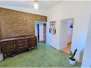 Excelente Propiedad en FUNES. Zona 1. Lote 1360m2.