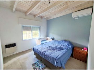 Excelente Propiedad en FUNES. Zona 1. Lote 1360m2.