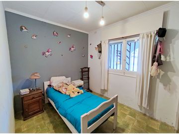 Excelente Propiedad en FUNES. Zona 1. Lote 1360m2.
