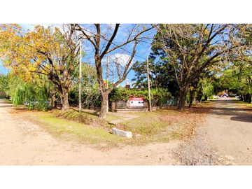 Excelente Propiedad en FUNES. Zona 1. Lote 1360m2.