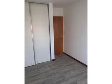 Dos dormitorios sobre Av. Francia con Ventilación Cruzada.