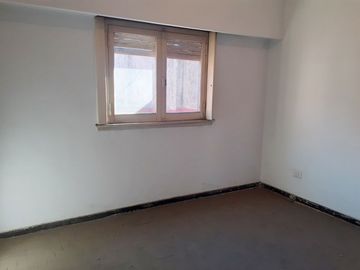#piso #departamento #ph #tipocasa #villalugano #venta  4 ambientes Balcon corrido Terraza Sin expensas Sobre Murguiondo