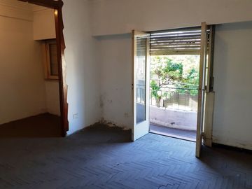 #piso #departamento #ph #tipocasa #villalugano #venta  4 ambientes Balcon corrido Terraza Sin expensas Sobre Murguiondo
