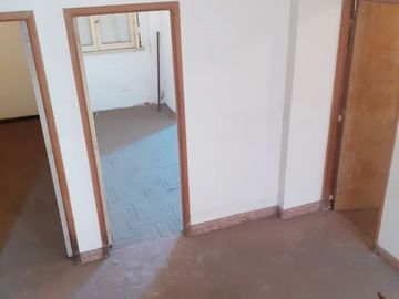 #piso #departamento #ph #tipocasa #villalugano #venta  4 ambientes Balcon corrido Terraza Sin expensas Sobre Murguiondo