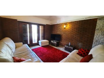 Casa quinta imponente en Funes