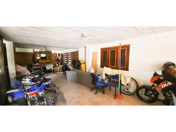 Casa quinta imponente en Funes
