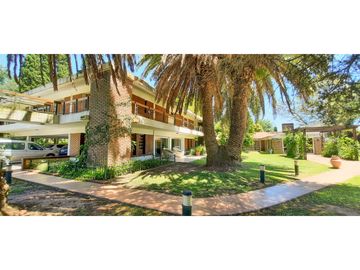 Casa quinta imponente en Funes