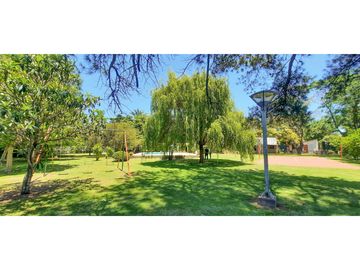Casa quinta imponente en Funes