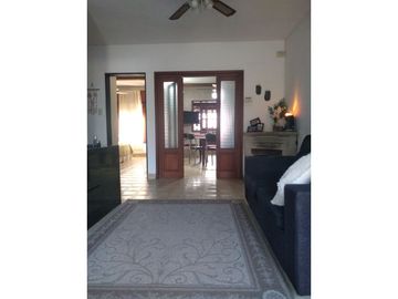 OPORTUNIDAD VENTA DOS PROPIEDADES EN UNA ZONA SUR
