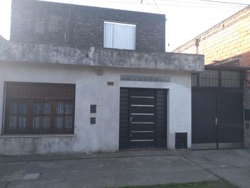 OPORTUNIDAD VENTA DOS PROPIEDADES EN UNA ZONA SUR