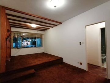 San Martin 453. 3 dormitorios  Frente Planta Baja Patio oportunidad