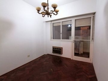 San Martin 453. 3 dormitorios  Frente Planta Baja Patio oportunidad