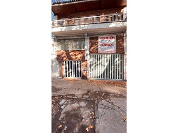 GALPON 300 m2  CON  OFICINAS /VIVIENDA BV. AVELLANEDA Y PELLEGRINI