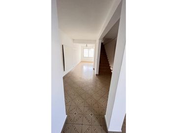 GALPON 300 m2  CON  OFICINAS /VIVIENDA BV. AVELLANEDA Y PELLEGRINI