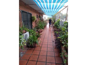 GALPON 300 m2  CON  OFICINAS /VIVIENDA BV. AVELLANEDA Y PELLEGRINI