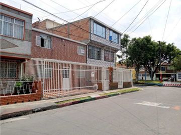 VENDO CASA LOTE EN KENNEDY CENTRAL BOGOTA