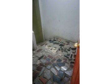 VENDO CASA BODEGA ESQUINERA  PORTAL AMERICAS VILLA LA LOMA