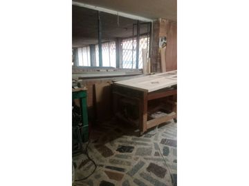 VENDO CASA BODEGA ESQUINERA  PORTAL AMERICAS VILLA LA LOMA