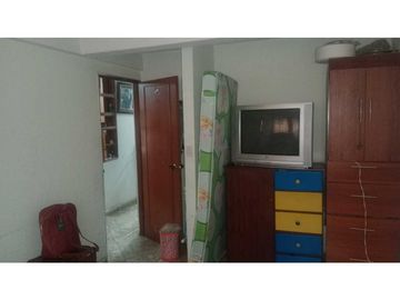 VENDO CASA BODEGA ESQUINERA  PORTAL AMERICAS VILLA LA LOMA