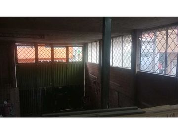 VENDO CASA BODEGA ESQUINERA  PORTAL AMERICAS VILLA LA LOMA