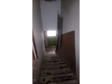 VENDO CASA BODEGA ESQUINERA  PORTAL AMERICAS VILLA LA LOMA