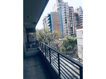 Excelente Departamento al frente con balcón. Zona Plaza López.