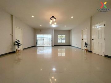 FOR SELL Townhouse/Townhome  Eak Taweekoon Settagit-Klong Khu BTS-Wongwian Yai CX-100122