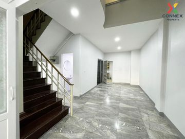 FOR SELL townhouse Varathorn Ville Pattanakarn 44 MRT-Lat Phrao CX-98941