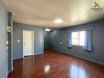 FOR SELL townhouse Varathorn Ville Pattanakarn 44 MRT-Lat Phrao CX-98941