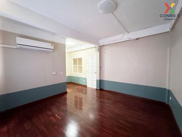 FOR SELL townhouse Varathorn Ville Pattanakarn 44 MRT-Lat Phrao CX-98941