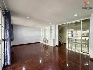 FOR SELL townhouse Varathorn Ville Pattanakarn 44 MRT-Lat Phrao CX-98941