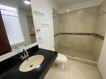 Se vende o alquila hermosa casa en la mejor zona de Las Brisas de Villa (colinda con Club de Villa)