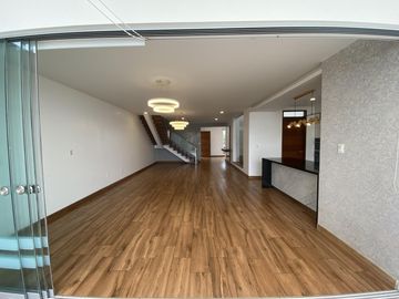Se vende o alquila hermosa casa en la mejor zona de Las Brisas de Villa (colinda con Club de Villa)