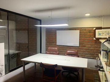 VENDO EDIFICIO  CERCA A GAMARRA IDEAL PARA FABRICA TEXTIL, MUEBLES, ALMACEN