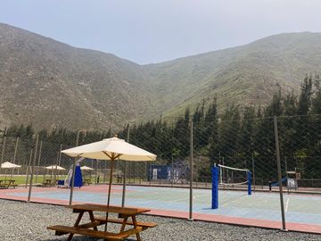 Se vende Terreno con linda vista a Laguna en Condominio La Quebrada en Cieneguilla