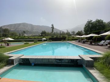 Se vende Terreno con linda vista a Laguna en Condominio La Quebrada en Cieneguilla