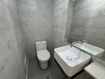 FLAT ESTRENO 2 DORM - 1 COCHERA - Casuarinas baja