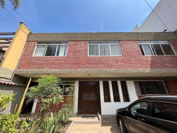 Casa en Higuereta/Surco - 5 dorm - Terraza - Cerca a Parque