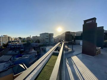 PENTHOUSE, PISO 7, CON TERRAZA PANORÁMICA CON GRAN VISTA