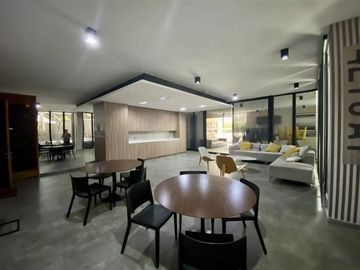 PENTHOUSE, PISO 7, CON TERRAZA PANORÁMICA CON GRAN VISTA