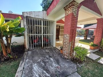 Casa en venta en Lomas de Cocoyoc, Oaxtepec, Morelos.