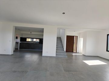 Casa en Santa Elisa Pilar del Este